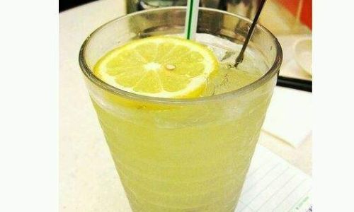 柠檬干泡水喝的正确方法