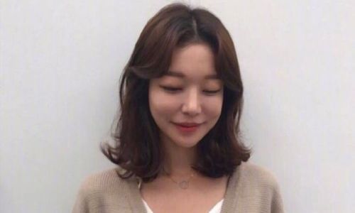女人梦见剪刘海是什么意思