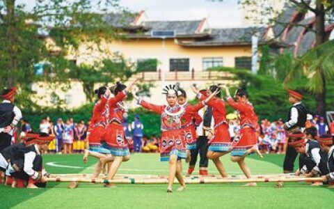 哪些民族跳竹竿舞