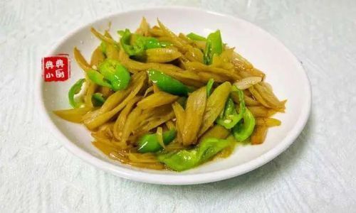 炒莲藕杆的食材搭配以及做法