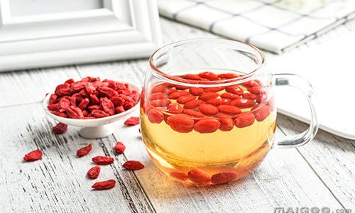 枸杞泡茶喝有什么好处