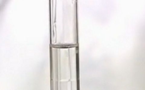 粘在玻璃上的胶怎么去除