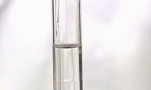 粘在玻璃上的胶怎么去除