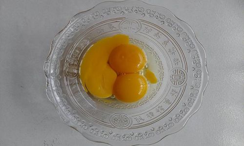 一天吃几个鸡蛋会胆固醇高