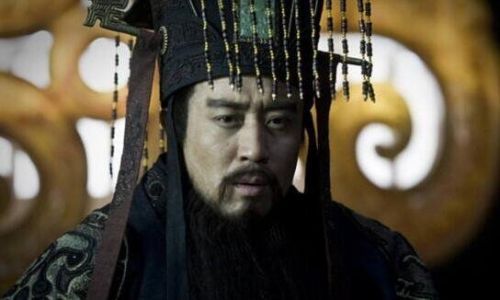 芈月儿子和秦始皇是什么关系
