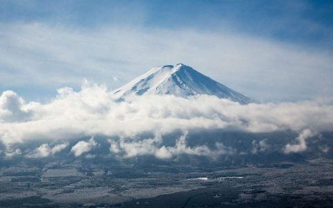 富士山属于谁的